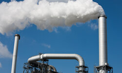 Verwaltungsrechtliche Fragestellungen in immissionsschutzrechtlichen Verfahren - Das Genehmigungsverfahren Dampfender Industrieschornstein