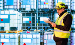 Gefahrstoffbeauftragter mit Checkliste