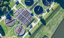 Probenahme von Abwasser auf Kläranlagen
in Theorie und Praxis Luftaufnahme Kläranlage