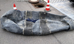 Blase zum Abdichten eines Abwasserkanal