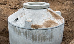 Fachkunde für die Wartung von Kleinkläranlagen Kleinkläranlage Baustelle